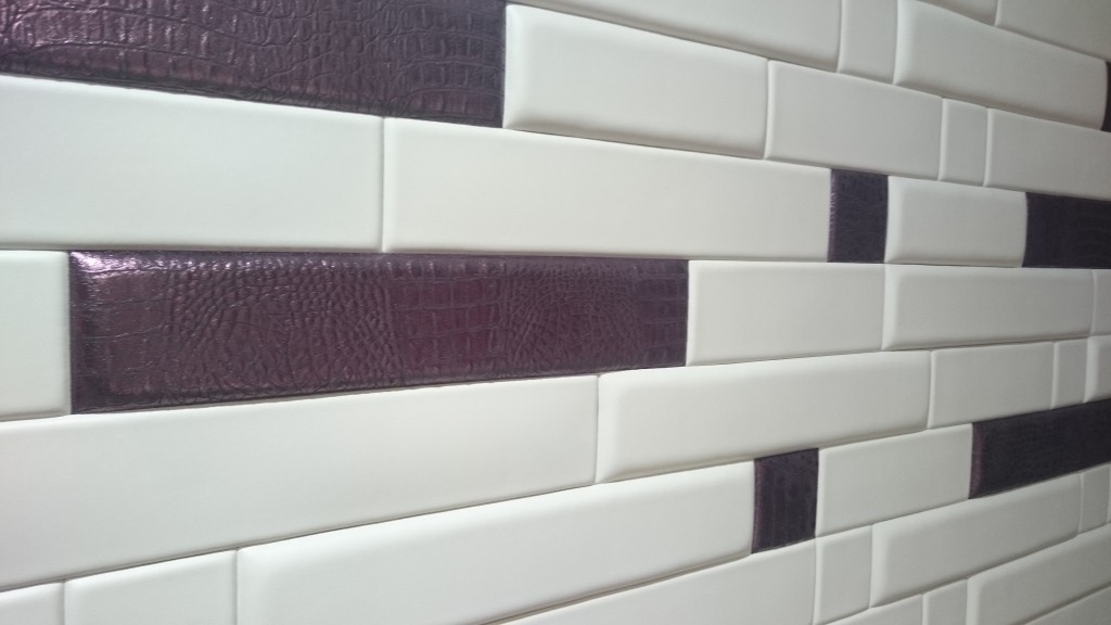Installation "brick" effect with tiles in different thicknesses